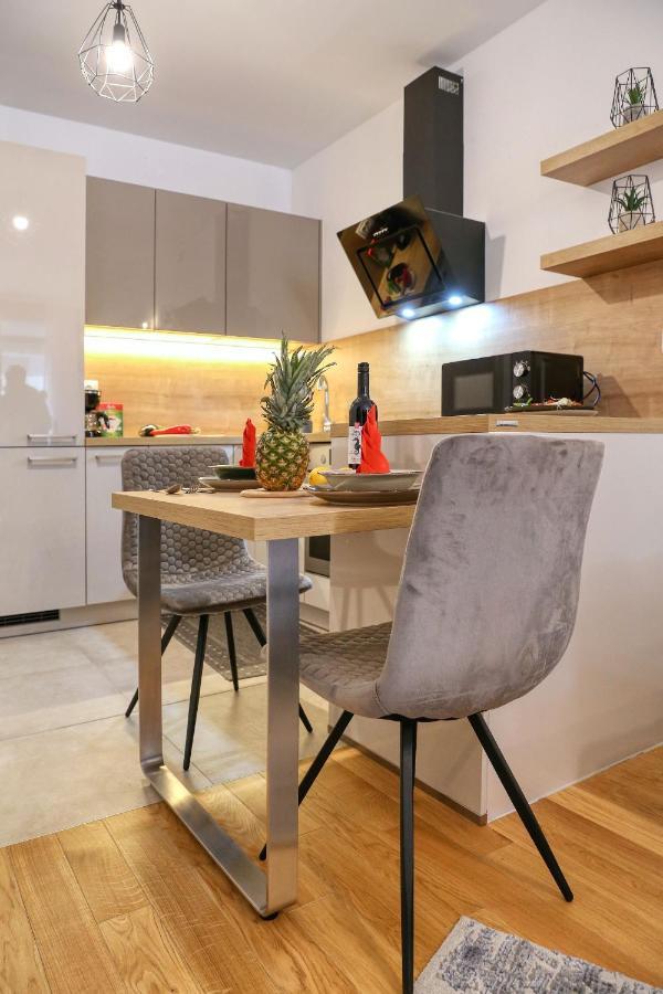 Apartments Luna With Free Parking زادار المظهر الخارجي الصورة
